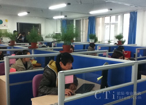 ����&shy;-���ƺ������Ļ�����ϯ�F��